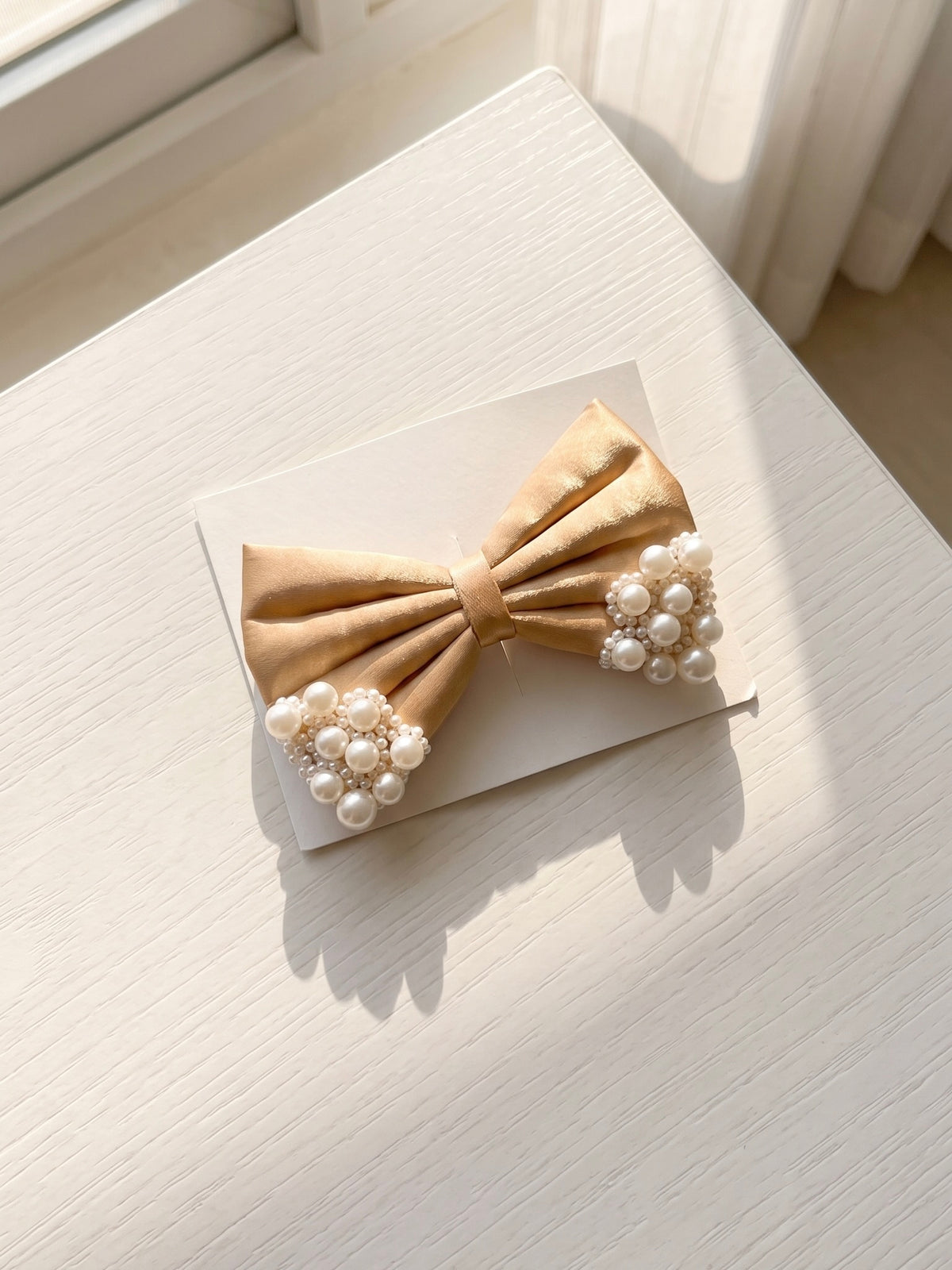 Pearl Bow-Beige