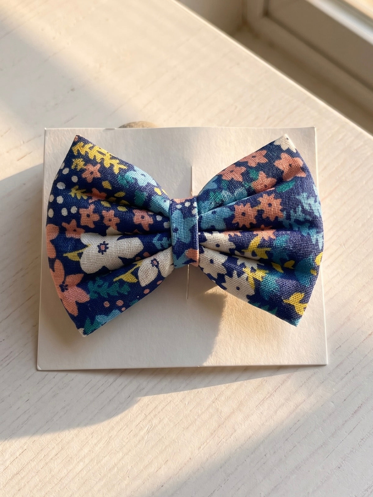 Medium Bow-Navy Floral